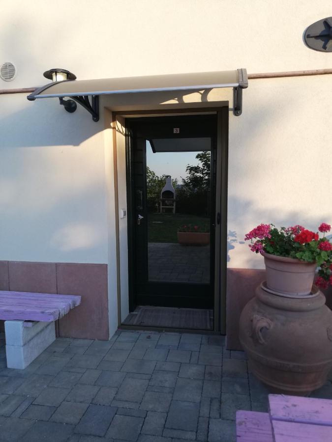 Casa Vacanze Angelica Ostra Vetere Luaran gambar