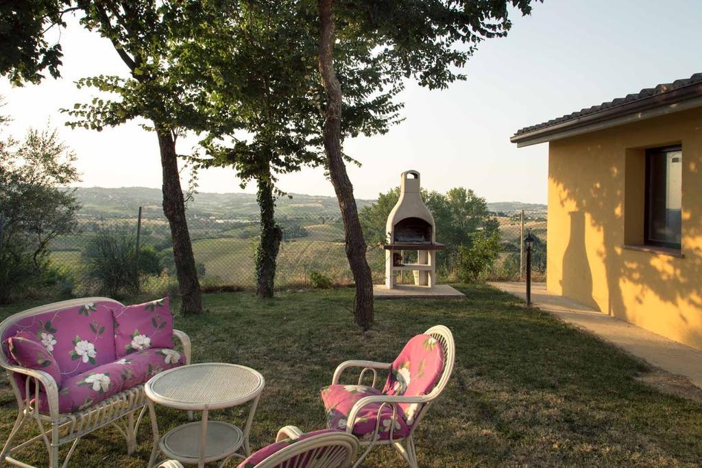 Casa Vacanze Angelica Ostra Vetere Luaran gambar