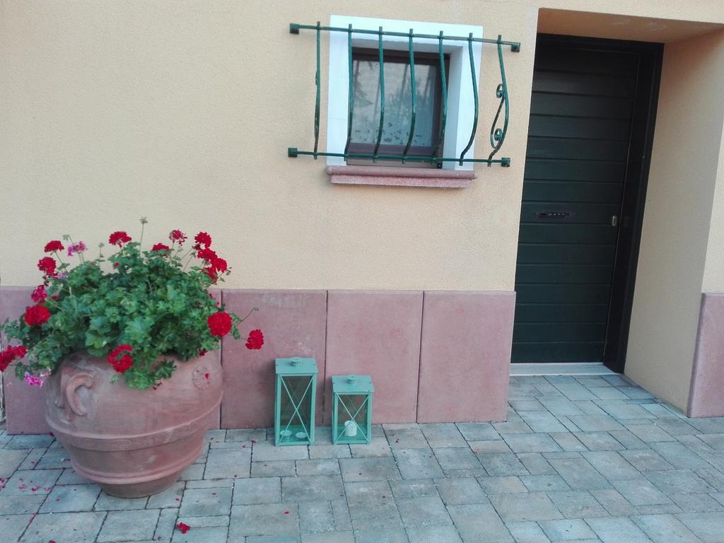 Casa Vacanze Angelica Ostra Vetere Luaran gambar